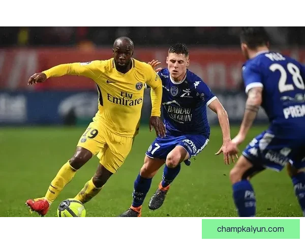 阿利松获得意甲赛季最佳，表现稳健引关注